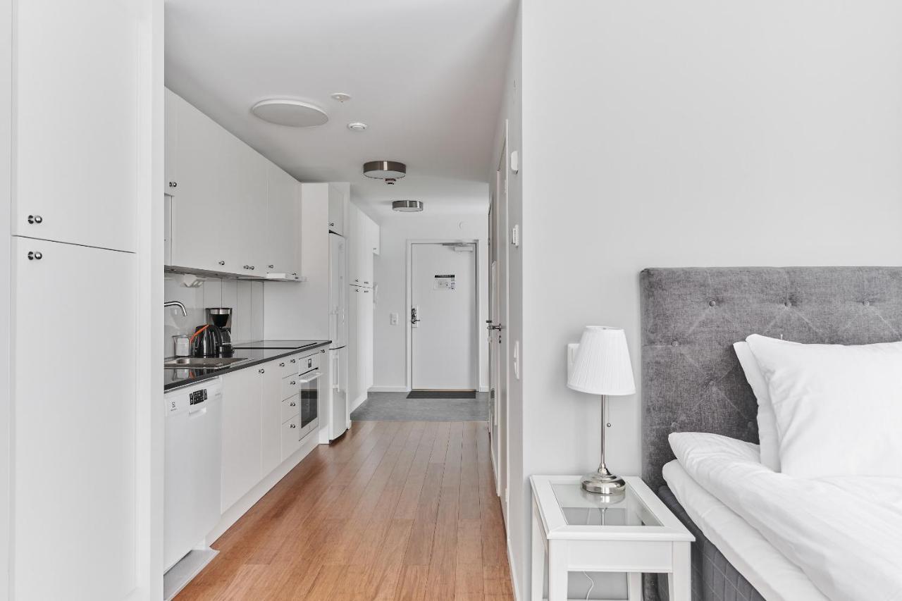 Continental Apartment Hotel Knivsta Knivsta  エクステリア 写真