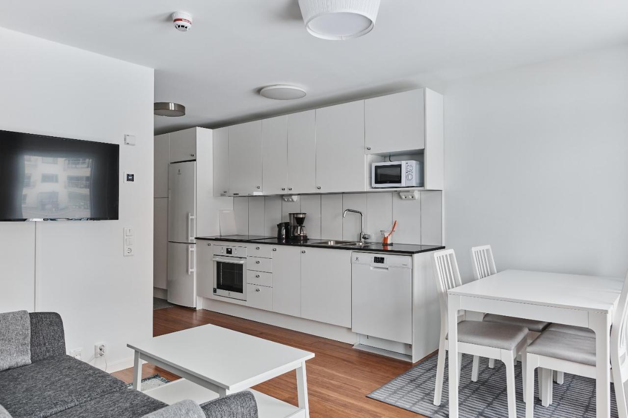 Continental Apartment Hotel Knivsta Knivsta  エクステリア 写真