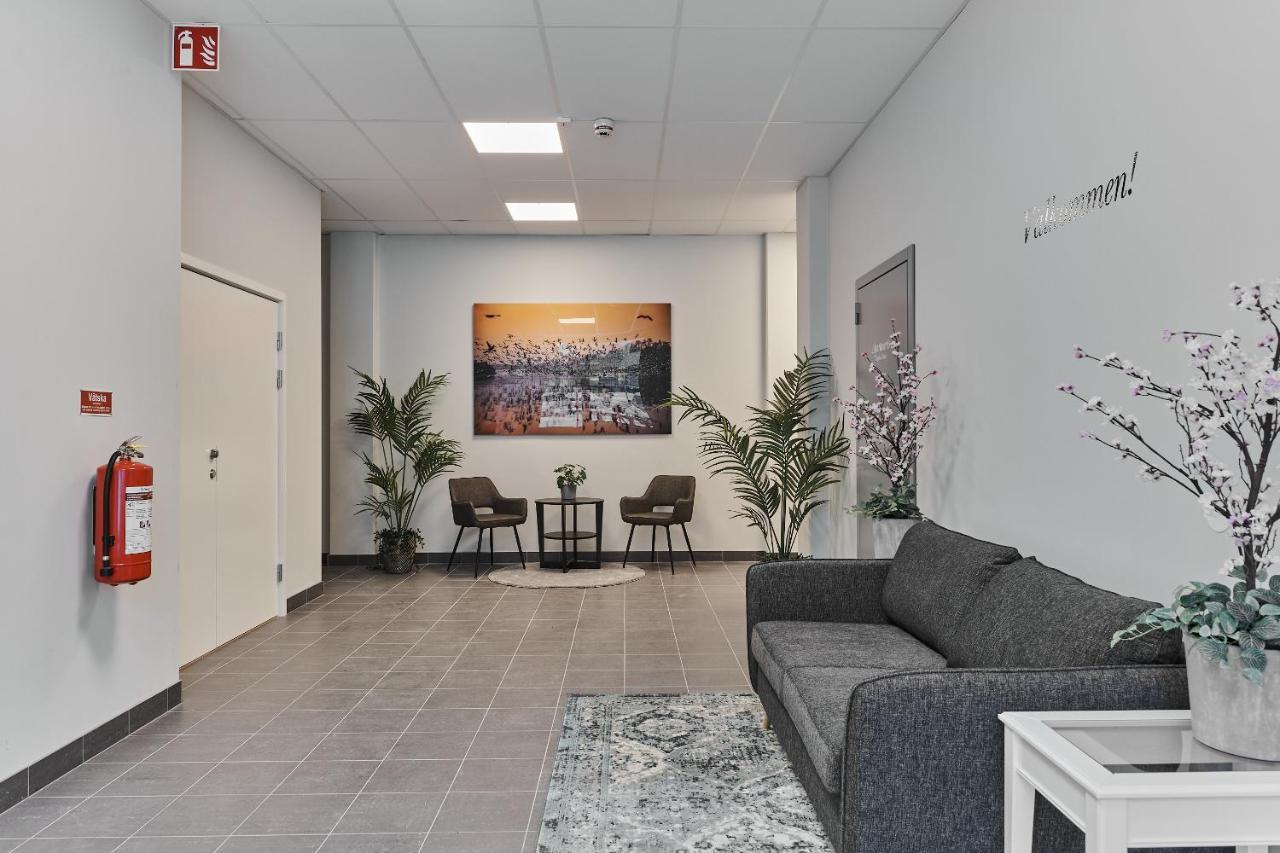 Continental Apartment Hotel Knivsta Knivsta  エクステリア 写真