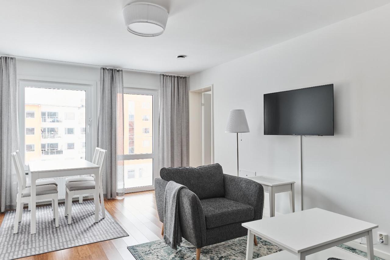 Continental Apartment Hotel Knivsta Knivsta  エクステリア 写真