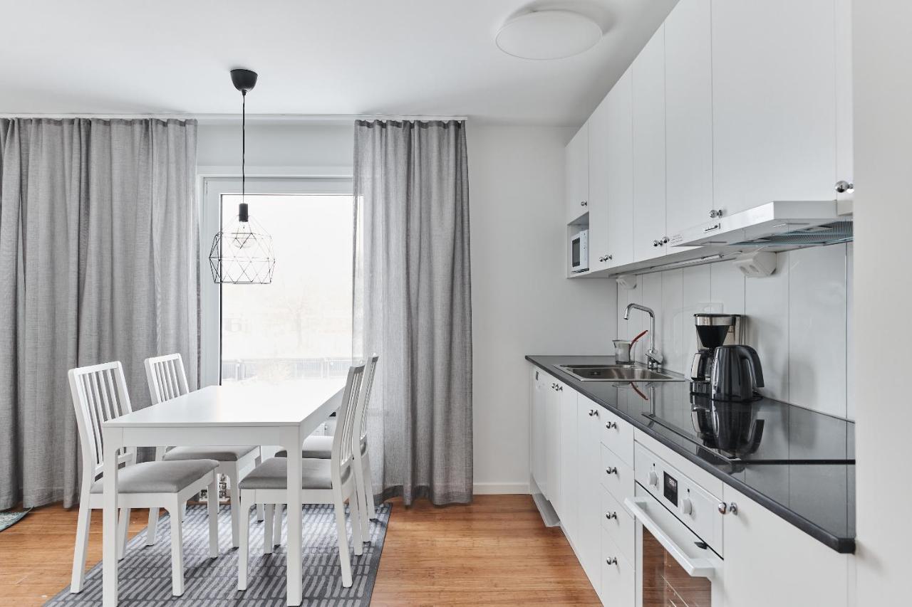 Continental Apartment Hotel Knivsta Knivsta  エクステリア 写真